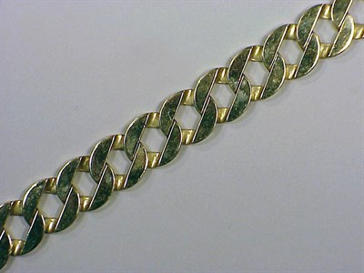 Lot 204 - Gold Curb Link Bracelet 14 kt. yellow gold,...
