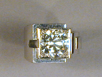 Lot 537 - Gentleman's Retro Diamond Ring Platinum, the...