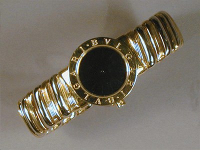 Lot 499 - Lady's Gold Quartz Wristwatch 18 kt. yellow...