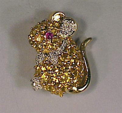 Lot 233 - Yellow Sapphire and Diamond Mouse Pin 18 kt....