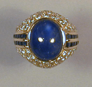 Lot 450 - Sapphire and Diamond Ring 18 kt. yellow gold,...