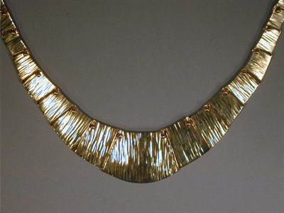 Lot 51 - Gold Choker 14 kt. yellow gold, the flexible...