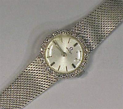 Lot 239 - Lady's Gold and Diamond Wristwatch 18 kt....