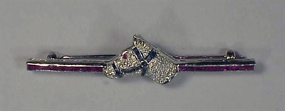 Lot 419 - Diamond Horse Head Bar Pin 14 kt. white gold,...