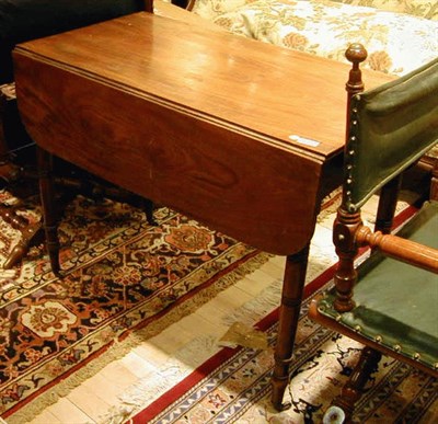 Lot 572 - Regency Mahogany Drop-Leaf Table