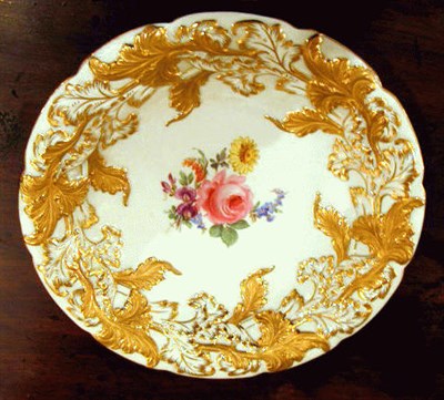 Lot 735 - Meissen Porcelain Floral and Gilt-Decorated Bowl