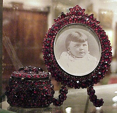 Lot 398 - Garnet Covered Frame and Box