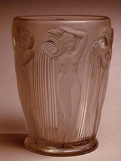 Lot 432 - Lalique Danaides Vase In clear and frosted...