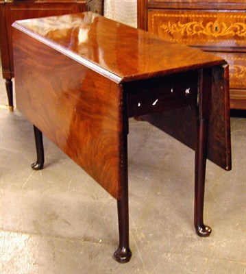 Lot 434 - George III Mahogany Drop-Leaf Table 18th...