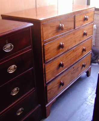 Lot 315 - George III Mahogany Chest of Drawers