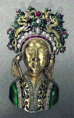 Lot 368 - Chinese Lady Pin A decorative headdress in...