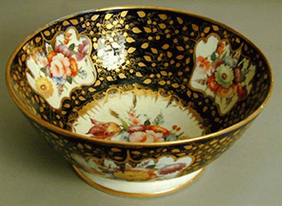 Lot 417 - English Porcelain Center Bowl Early 19th...