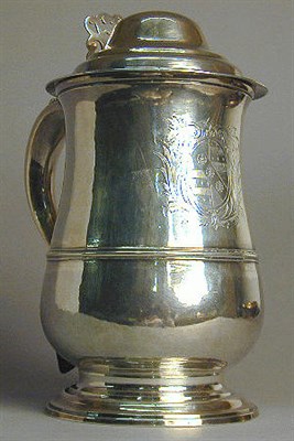 Lot 534 - George III Silver Tankard Maker's mark JL,...