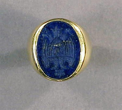 Lot 364 - Gold and Lapis Lazuli Seal Ring 18 kt. yellow...
