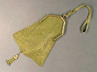 Lot 337 - Lady's Gold Mesh Evening Purse 14 kt. yellow...