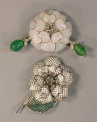 Lot 204 - Two Gripoix White Flower Brooches The first...