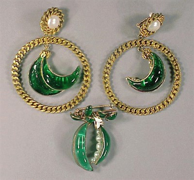 Lot 190 - Group of Chanel and Other Pea Pod Jewelry Each...