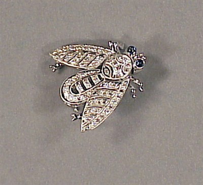 Lot 494 - Diamond Insect Pin 18 kt. white gold, designed...