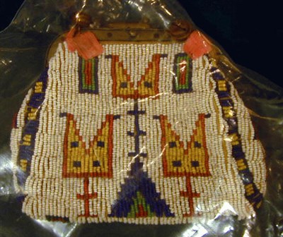 Lot 125 - Plains Beaded Handbag With multicolored design,...
