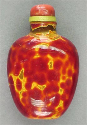 Lot 273 - Glass Snuff Bottle Imitating Real-Gar Late...