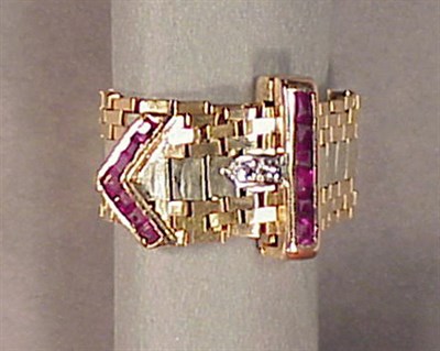 Lot 398 - Retro Two Told Gold Belt Ring 14 kt. pink and...