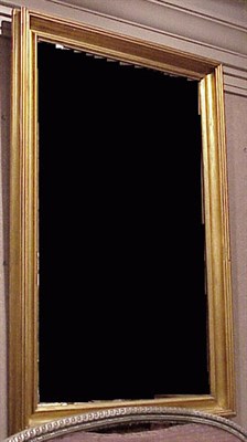 Lot 211 - Federal Style Gilt-Wood Mirror
