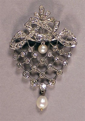 Lot 503 - Antique Style Diamond Brooch 14 kt. white gold,...