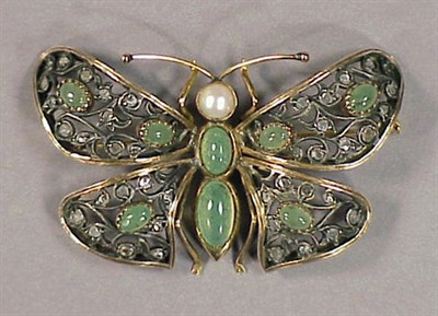 Lot 376 - Gold, Jade and Cultured Pearl Brooch 14 kt....