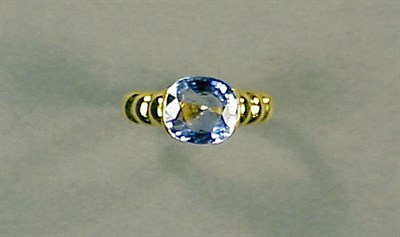 Lot 118 - Gold and Sapphire Ring 22 kt. yellow gold, set...