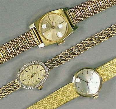 Lot 414 - Three Lady's Gold Wristwatches 14 kt. yellow...