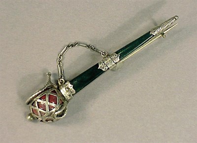 Lot 244 - Scottish Agate Sword Dirk Pin Silver, set with...