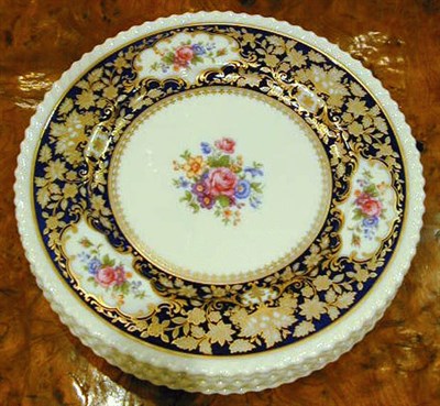 Lot 539 - Eight Royal Worcester Porcelain Service Plates...