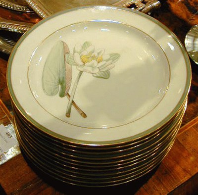 Lot 368 - Twelve Continental Porcelain Dessert Plates