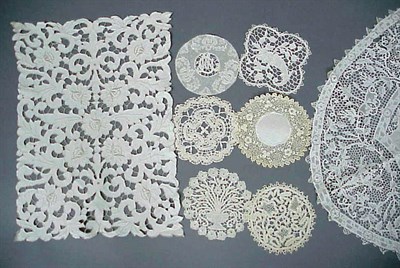 Lot 1128 - Group of Fine Table Linens Early 20th century...