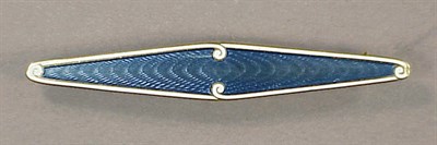 Lot 55 - Gold and Enamel Bar Pin 14 kt. yellow gold,...