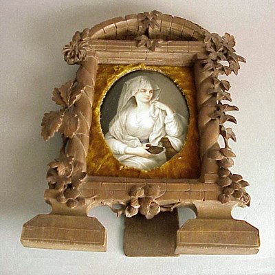 Lot 513 - Continental Porcelain Plaque The oval plaque...