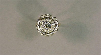 Lot 319 - Diamond Cluster Ring 14 kt. yellow gold,...
