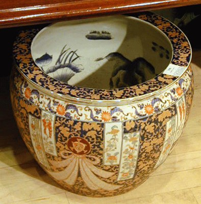 Lot 196 - Chinese Porcelain Fish Bowl