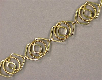 Lot 126 - Gold Circle Link Necklace 18 kt. yellow gold,...