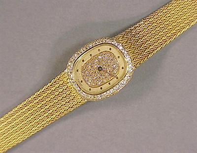 Lot 325 - Lady's Gold and Diamond Wristwatch 18 kt....