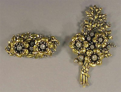 Lot 299 - Trifari Tremblant Suite Comprising two pins in...