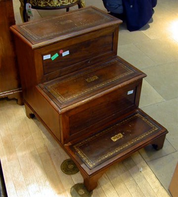 Lot 534 - George III Style Mahogany Bedsteps