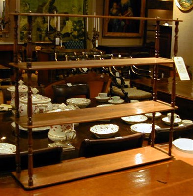 Lot 173 - George III Mahogany Hanging Shelf