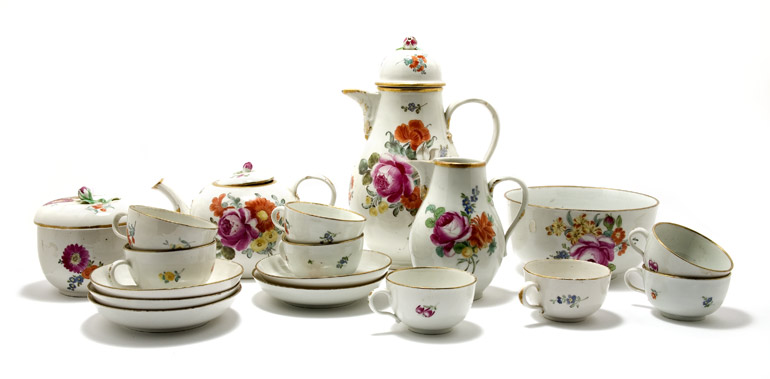 Lot 4202 - German Porcelain Tea and Coffee Service...