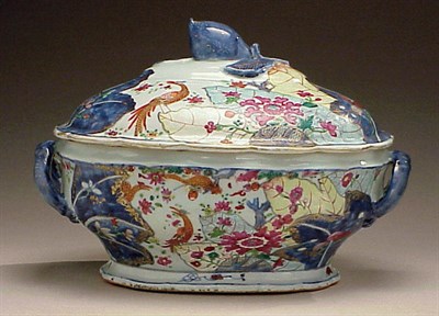 Lot 834 - Chinese Export Porcelain Tobacco Leaf Tureen...