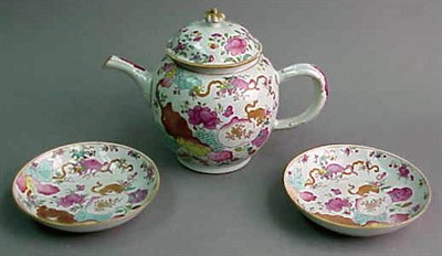 Lot 840 - Chinese Export Porcelain Pseudo Tobacco Leaf...