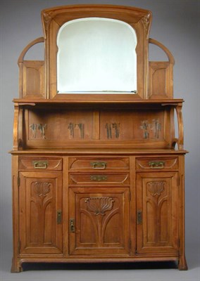 Lot 749 - French Art Nouveau Server