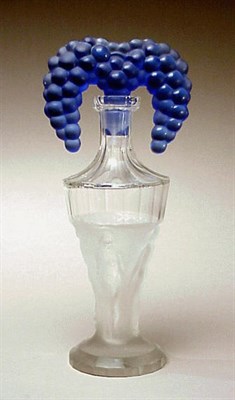 Lot 131 - Art Deco Glass Perfume The sides in frosted...