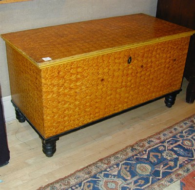 Lot 104 - American Grain-Painted Pine Blanket Chest 19th...