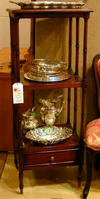 Lot 378 - Georgian Style Mahogany Three-Shelf Etagere